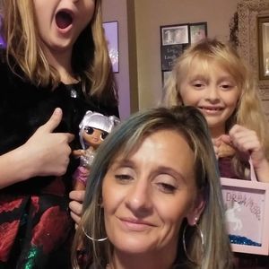 Meet your Posher, Dionne